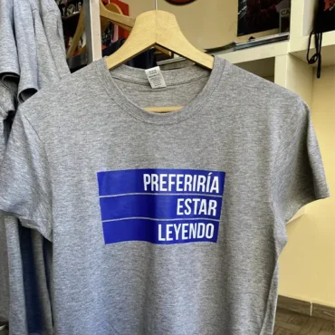 CAMISETA PREFERIRÍA ESTAR LEYENDO (GRIS) - Imagen 2